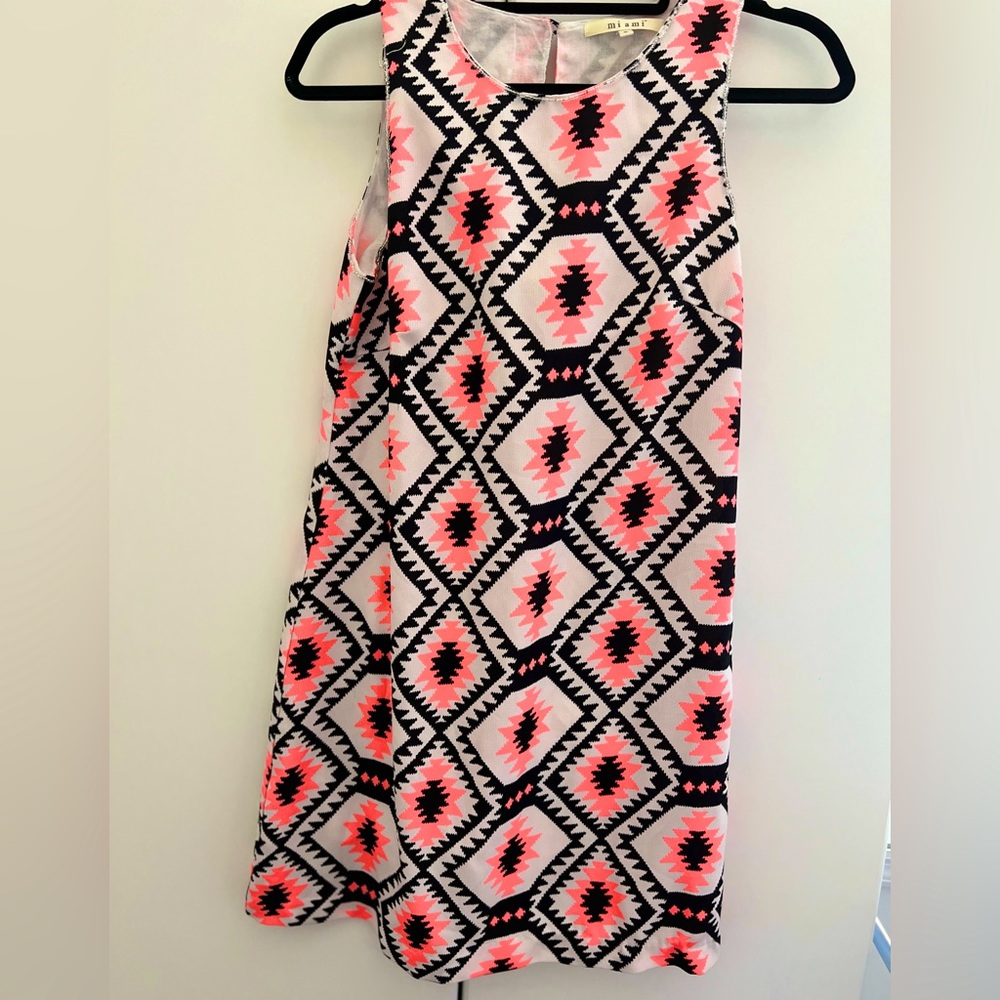 ❣️Neon printed beaded shift dress size small Miami